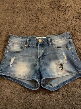 K’s More Juniors Denim Shorts Size Medium